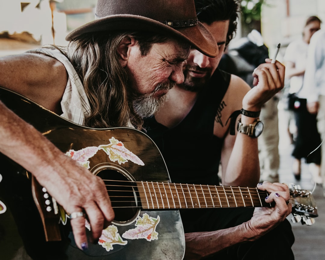 Photo Guitar, cowboy hat